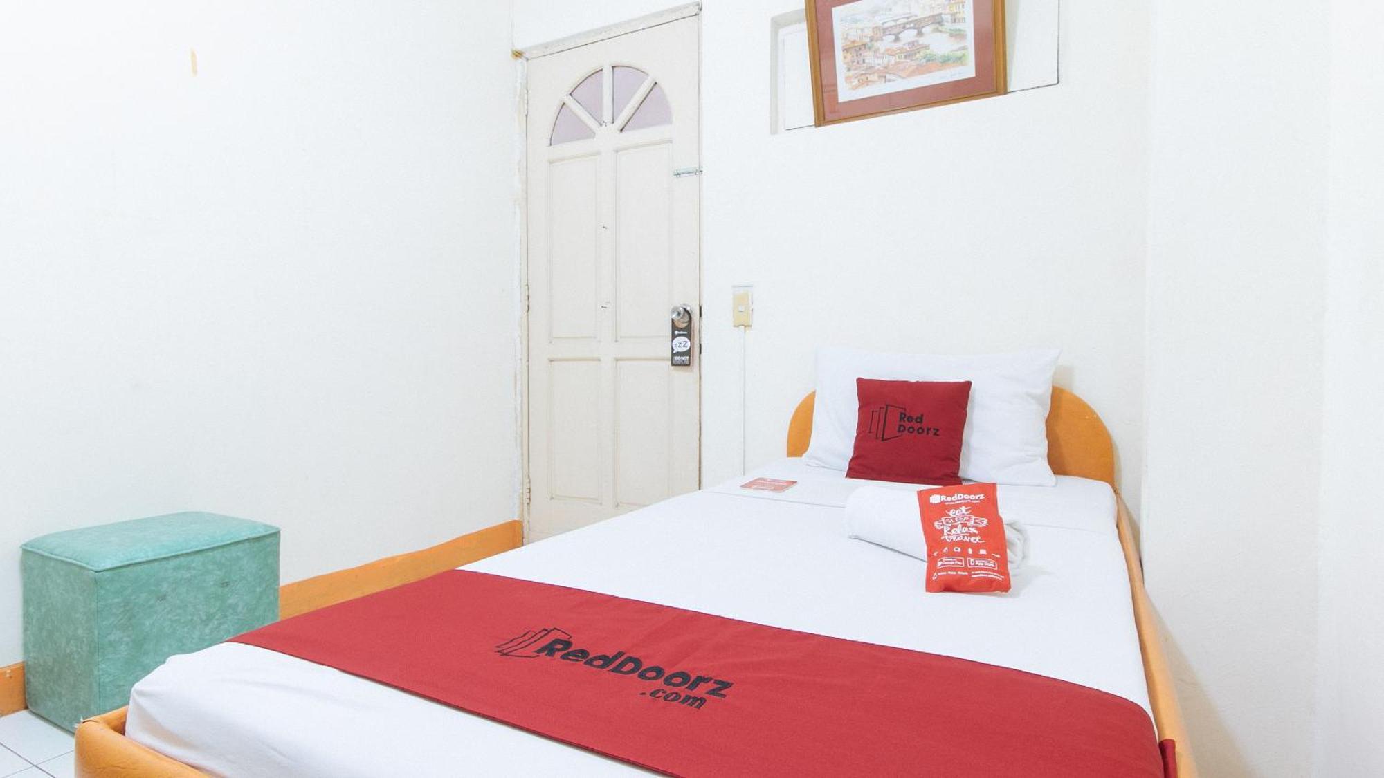 Reddoorz Near East Avenue Medical Center Hotel Quezon City Bagian luar foto