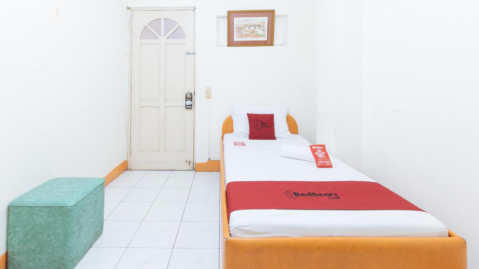 Reddoorz Near East Avenue Medical Center Hotel Quezon City Bagian luar foto